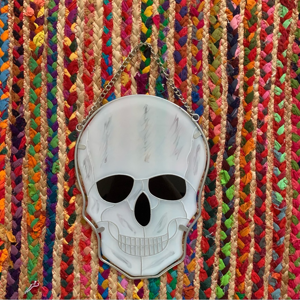 Skeleton Skull Suncatcher/Halloween Decor